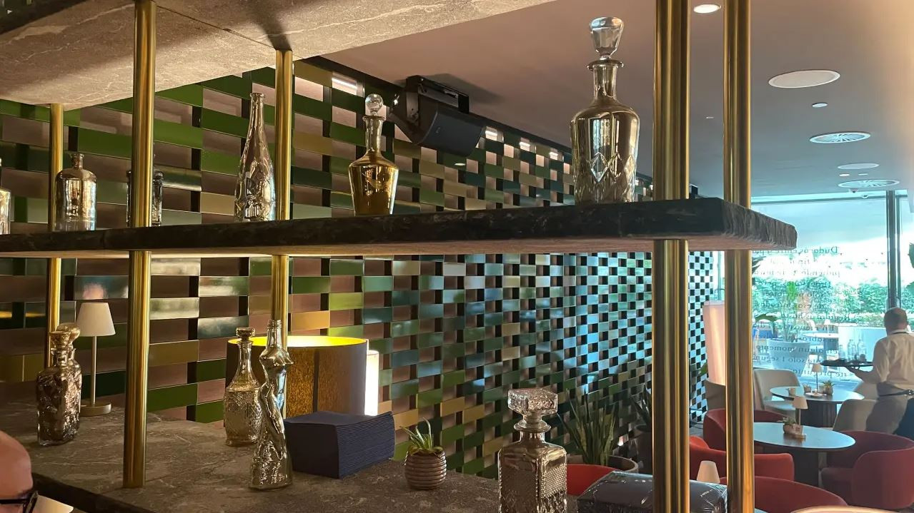 Loa Electro-Voice lắp đặt tại khách sạn Grand Hyatt