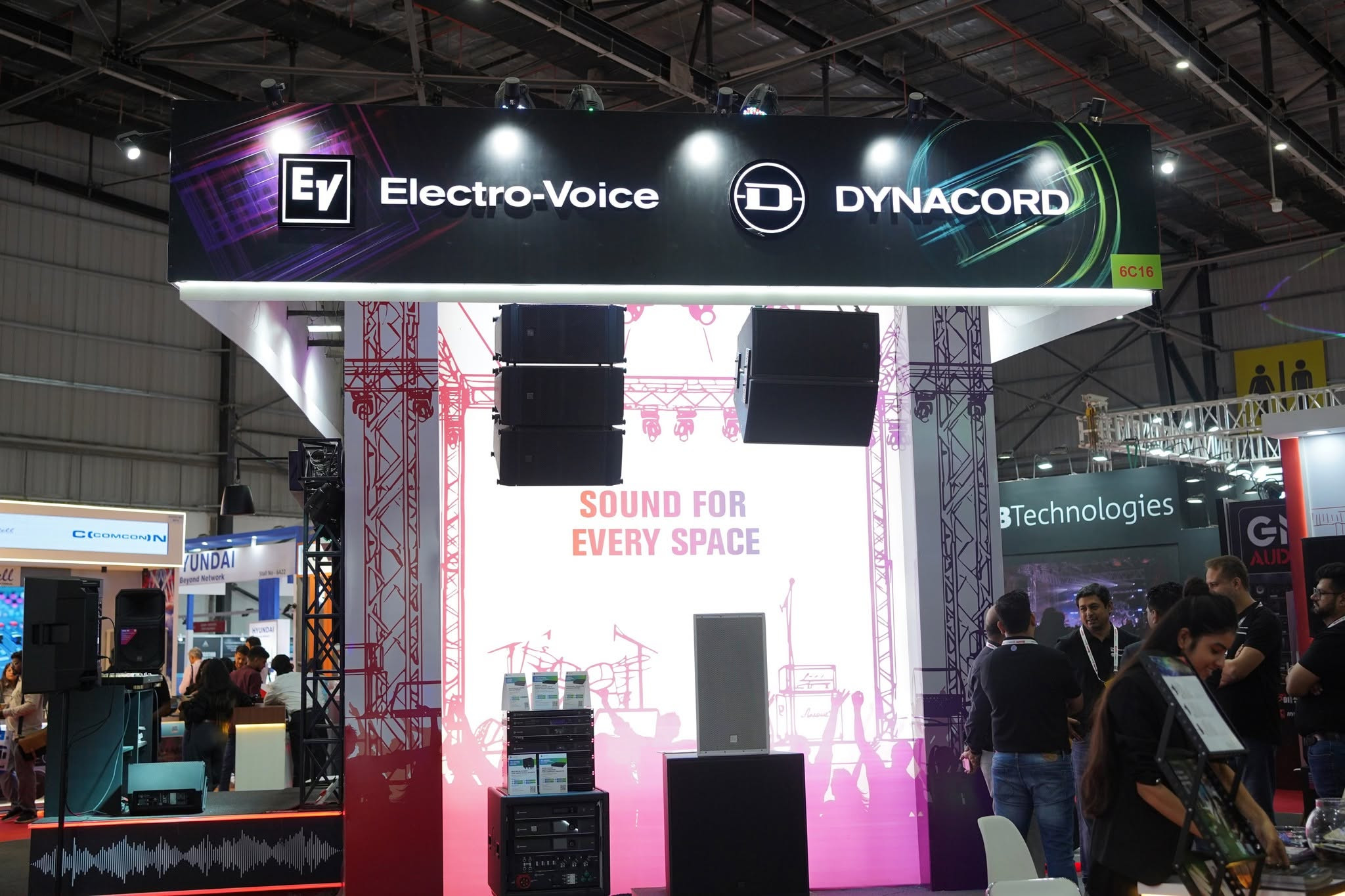 Trình diễn Electro-Voice EVF G2 tại PALM Expo 2026