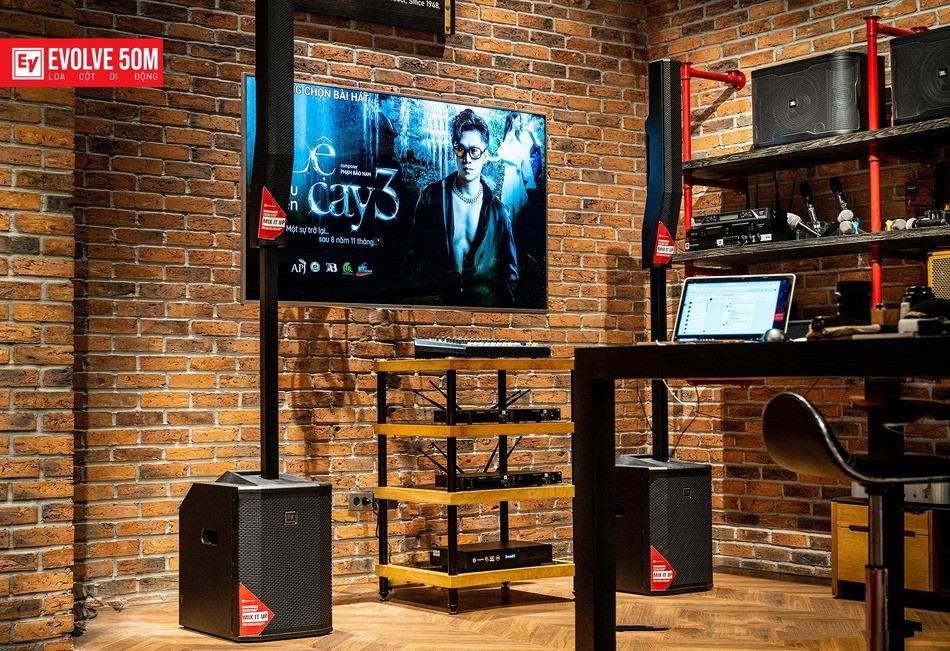 Trải nghiệm EVOLVE 50M: Loa biểu diễn nhỏ gọn cho mọi không gian