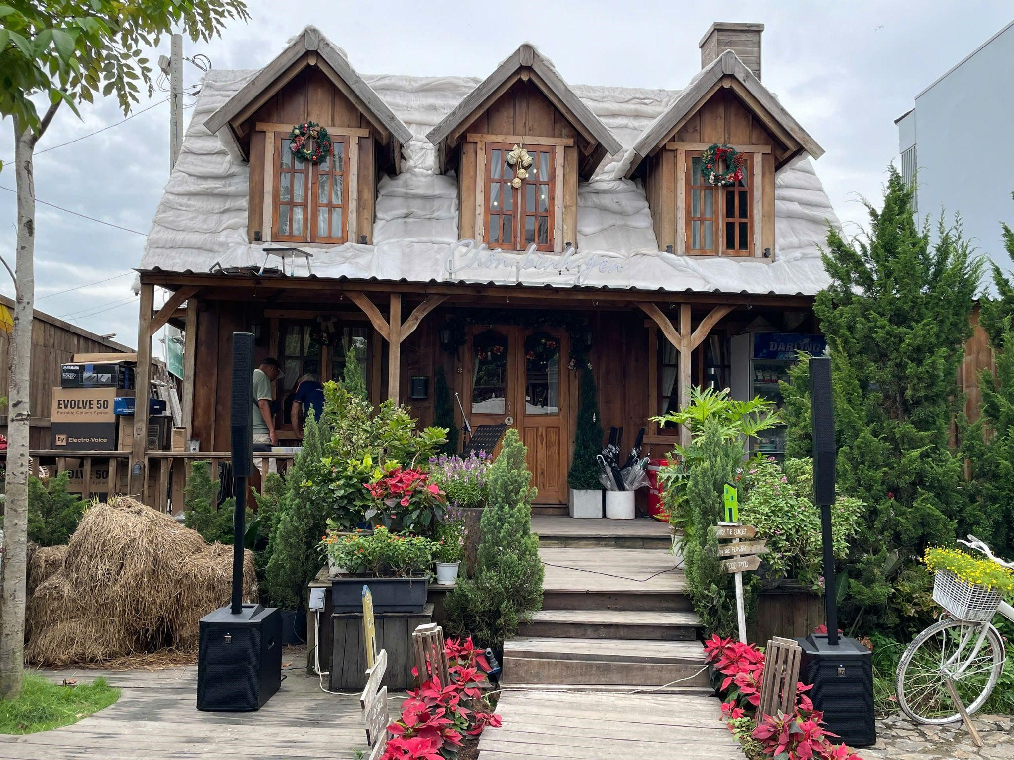 EVOLVE 50M – Hệ thống loa cột biểu diễn chuyên nghiệp cho sự kiện và biểu diễn acoustic