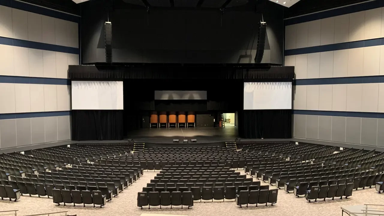 Cùng tìm hiểu hệ thống Electro-Voice X2 lớn nhất được lắp đặt tại Trung tâm Nghệ thuật biểu diễn Mansfield ISD