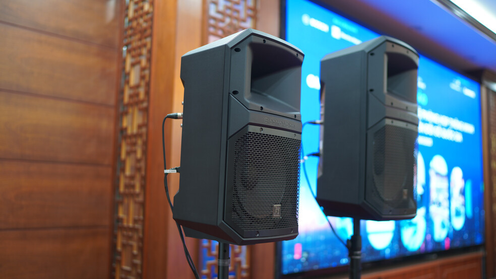 Loa EVIVA – Giải pháp âm thanh hội trường & phòng họp chuyên nghiệp từ Electro-Voice